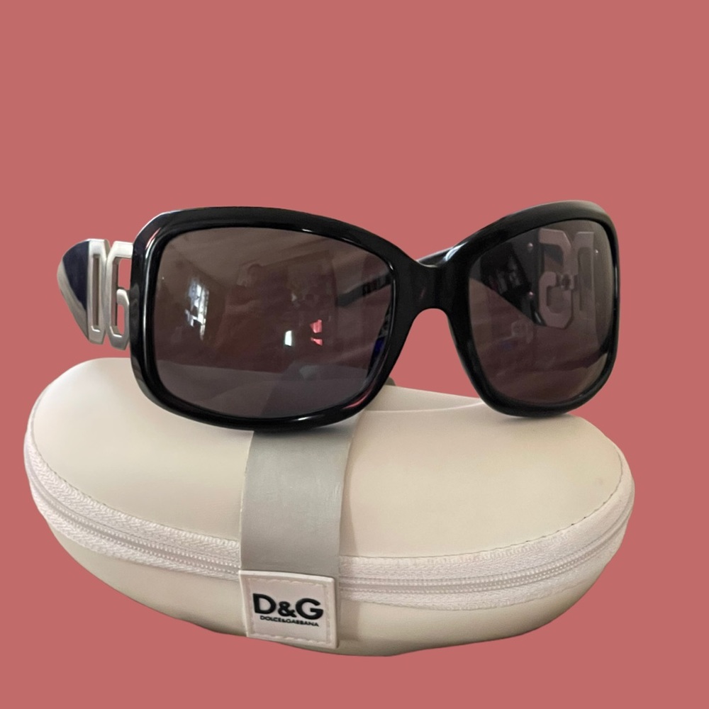 Dolce & Gabanna Black Oversized DG Hinge Sunglasses with Case